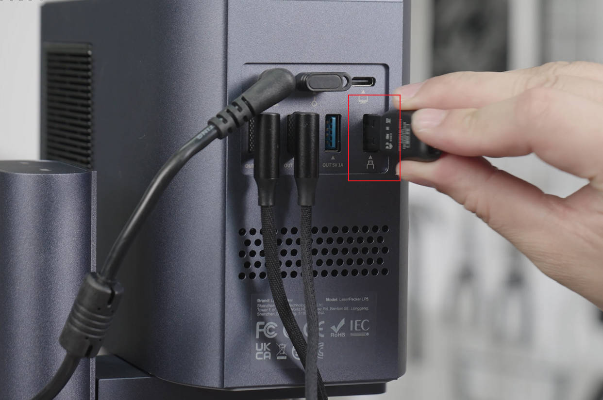 insert the usb flash drive into the lp5 machine